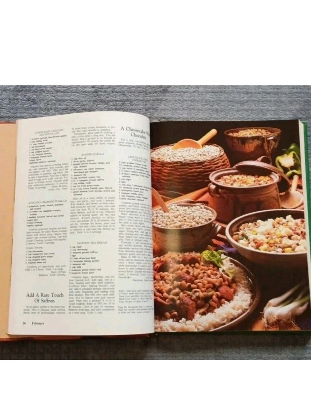 1985 Southern Living Hardcover Cookbook, Country Farmhouse Holiday Kitchen